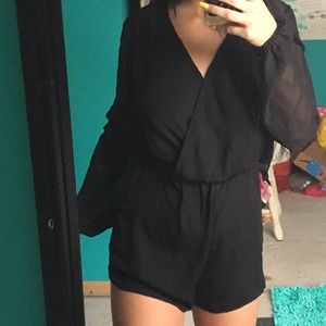 BLACK LONGSLEEVE ROMPER